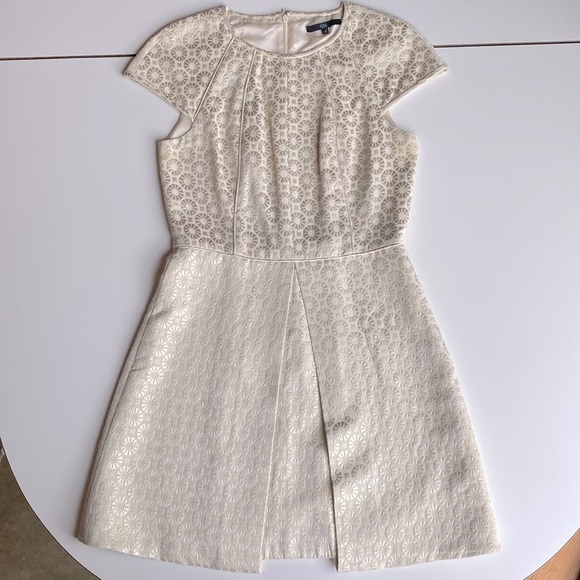 Tibi Dresses & Skirts - Tibi cocktail 🍸 dress